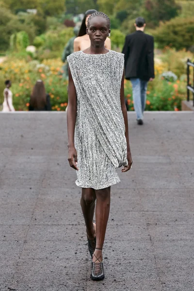 Look 38